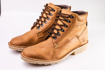MENS DRANKENSBERG CREPE SOLE SHOE NO 9