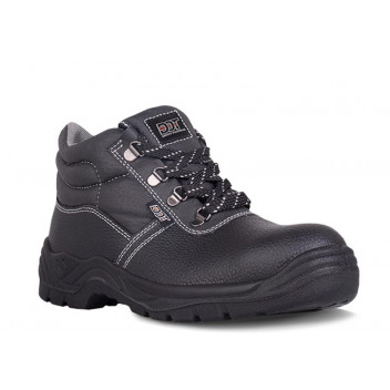 HAS A STEEL TOE CAP TESTED TO A 200 J IMPACT RATING, MAKES IT A RELIABLE CHOICE