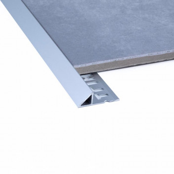 TRIANGLE EDGE BRIGHT SILVER TRIM DECOR  10MM X 2.5M