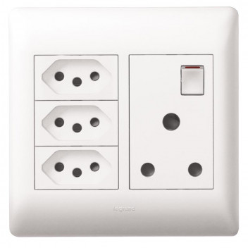 LEGRAND YSALIS WHITE SINGLE SWITCH SOCKET + 3RSA 100X100