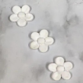 EASY DAISY EMBELLISHMENT