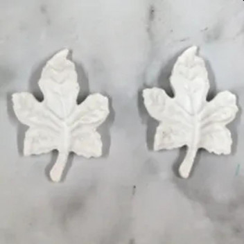 OAK LEAF EMBELLISHMENT