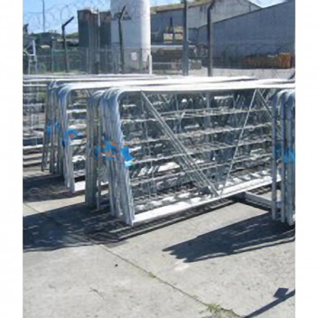 W PATTERN MEDIUM FARM GATE