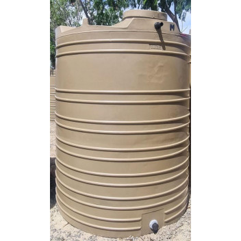 POLY VERTICAL WATER TANK 2500L LIGHTWEIGHT 1.65HX1.49W 40KG