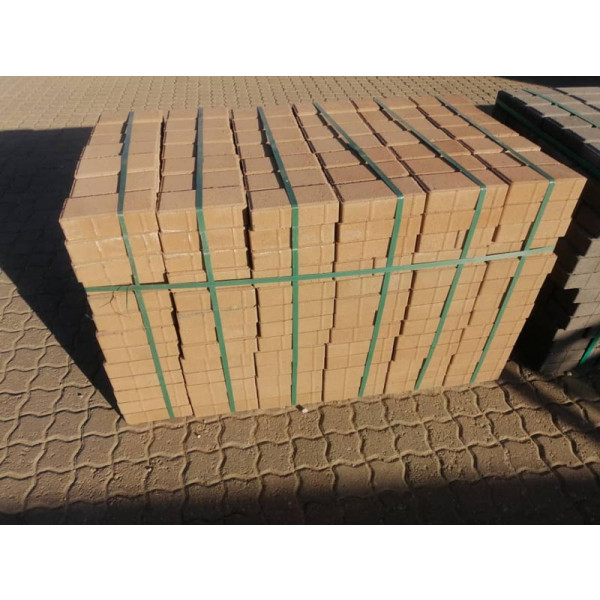 Random Rectangular Paving Light Tan TAN RECTANGULAR PAVER 25MPA 55MM